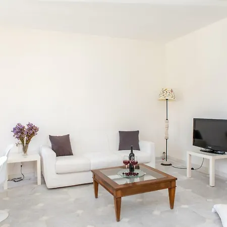 Apanemi Beachhouse Vakantiehuis *