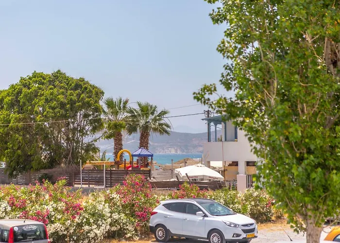 Semesterbostad Apanemi Beachhouse *