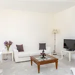 Apanemi Beachhouse Semesterbostad *