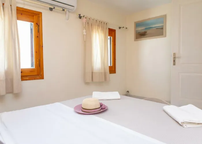 Apanemi Beachhouse Дом отдыха